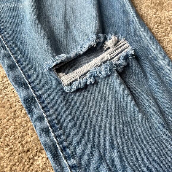 NWT Abound Mom Jean Button-Fly Light Stone Wash Distressed 90s Jeans Size 29 - Picture 4 of 16
